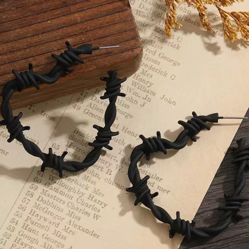 Earring and necklace set.